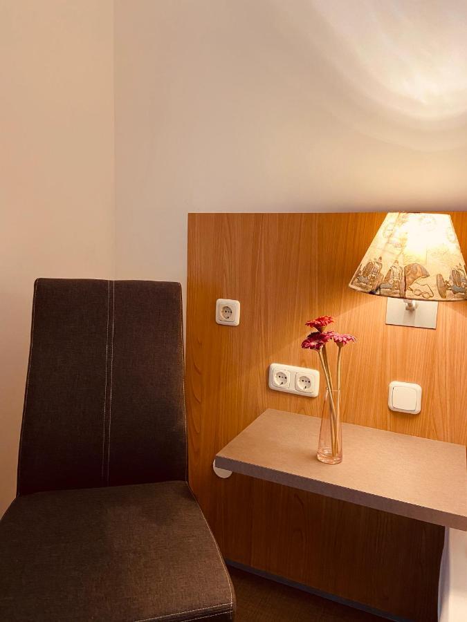 Gastehaus An Der Messe Hotel Хамбург Екстериор снимка