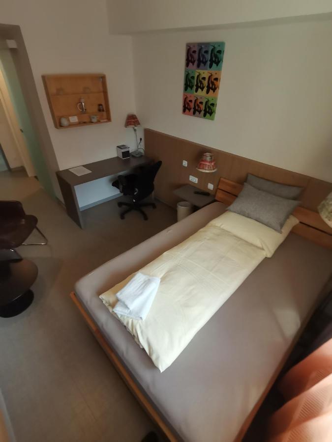 Gastehaus An Der Messe Hotel Хамбург Екстериор снимка